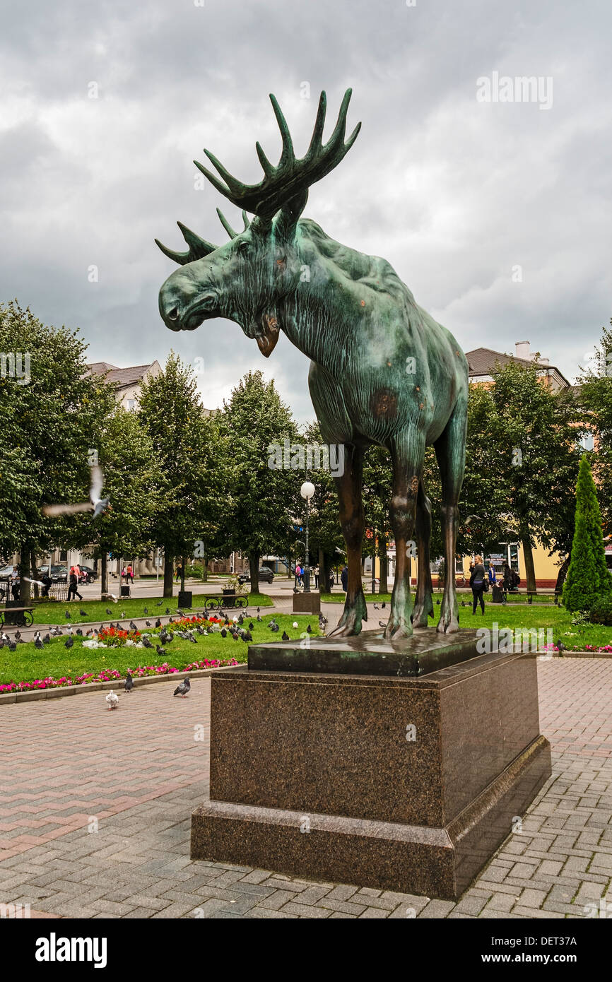 Scultura di Gumbinnen Elk, Gusev, Oblast di Kaliningrad, Russia Foto Stock