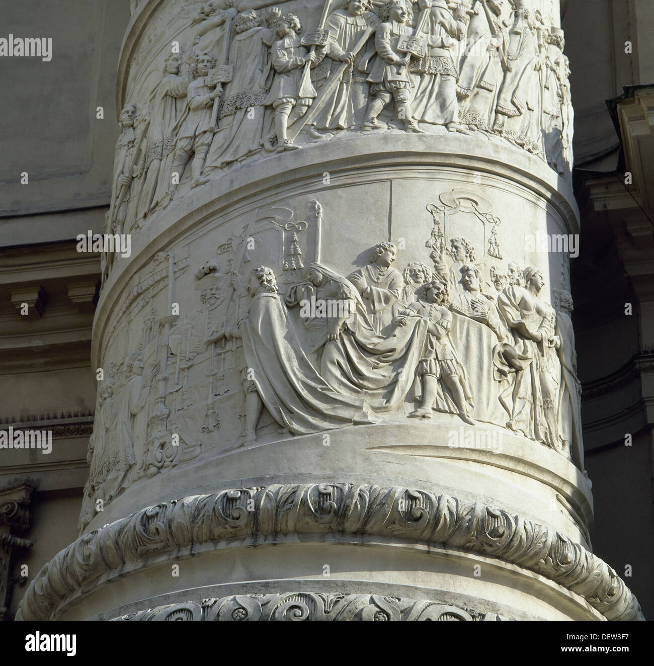 Chiesa di San Carlo (1716-1737). La colonna destra. Le scene della vita di san Carlo Borromeo. Il coraggio. Vienna. Austria. Foto Stock