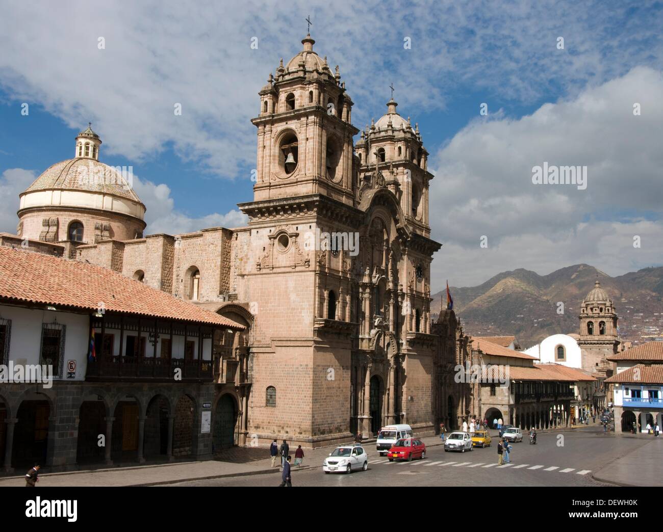 Il Perù. Città di Cusco. Plaza de Armas e la chiesa de La Compañia. Foto Stock