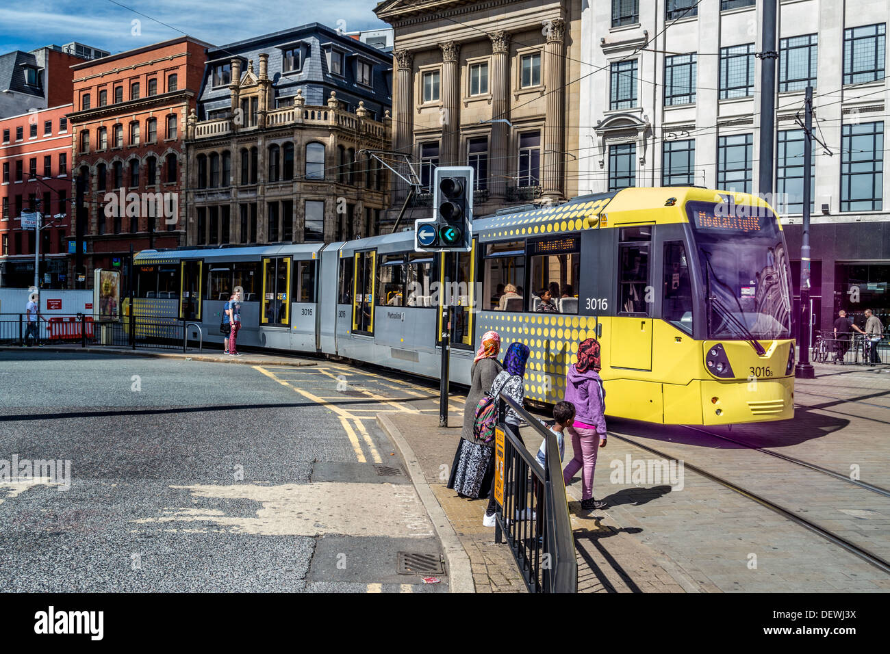 Tram Metrolink di Manchester City Centre Foto Stock