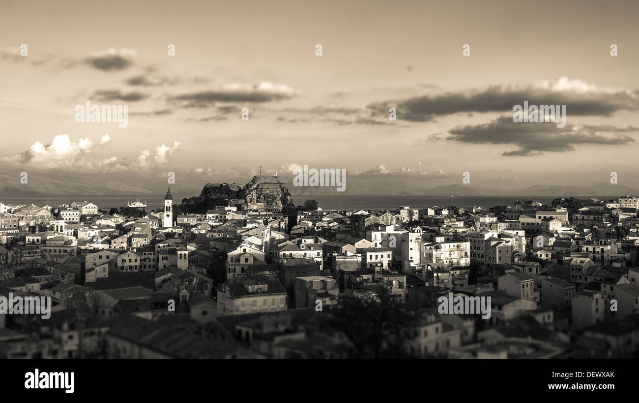 Una vista della città di Corfù dal nuovo (ma vecchia fortezza) Foto Stock