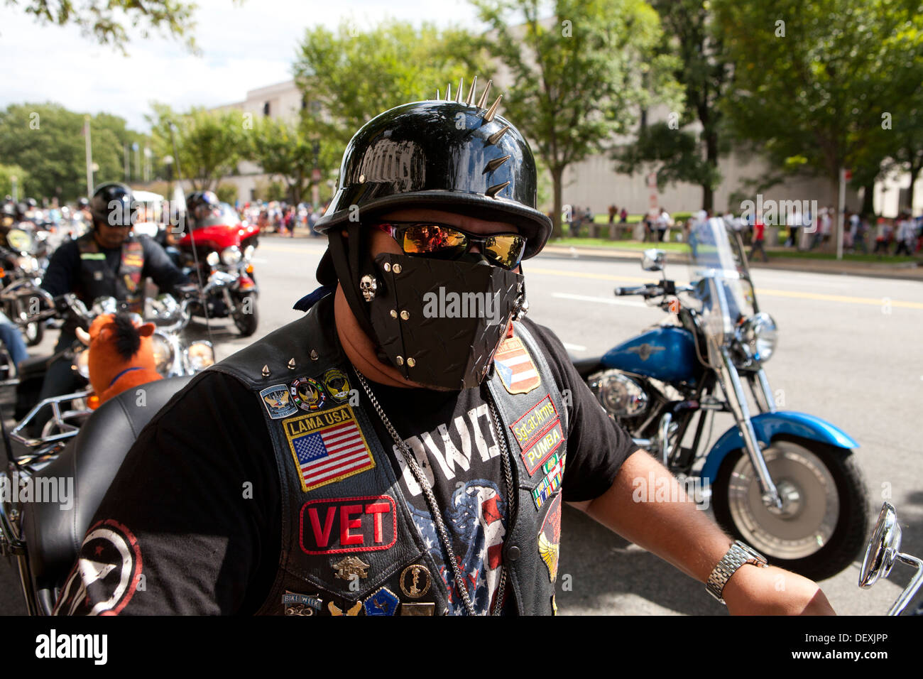 Harley Davidson Moto Rider indossando maschera in pelle Foto Stock