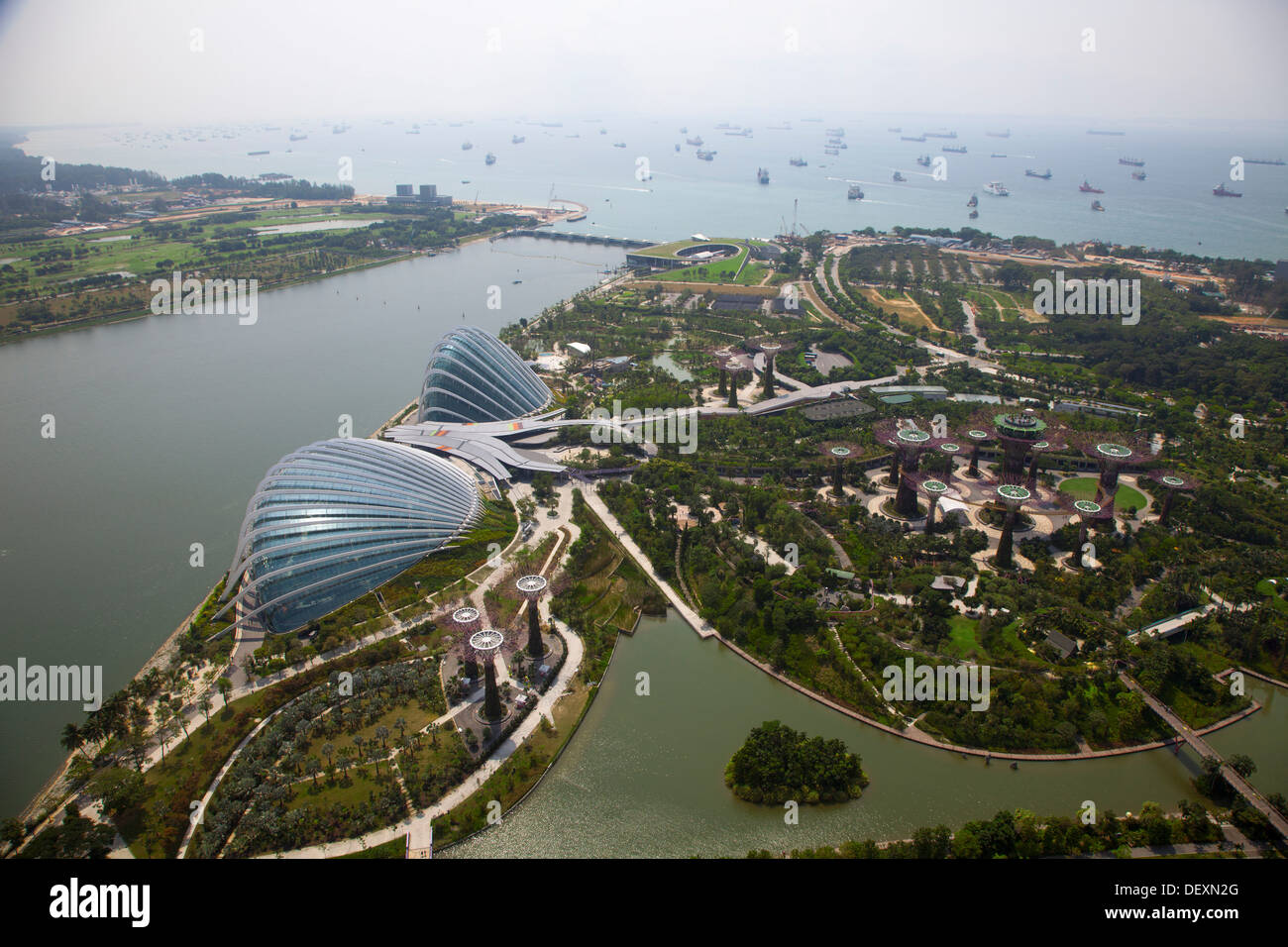 Singapore Botanic Gardens Marina Bay Sands Asia visualizza in alto al di sopra elevata fino alberi patrimonio di piante di alberi ornamento moderno design Foto Stock