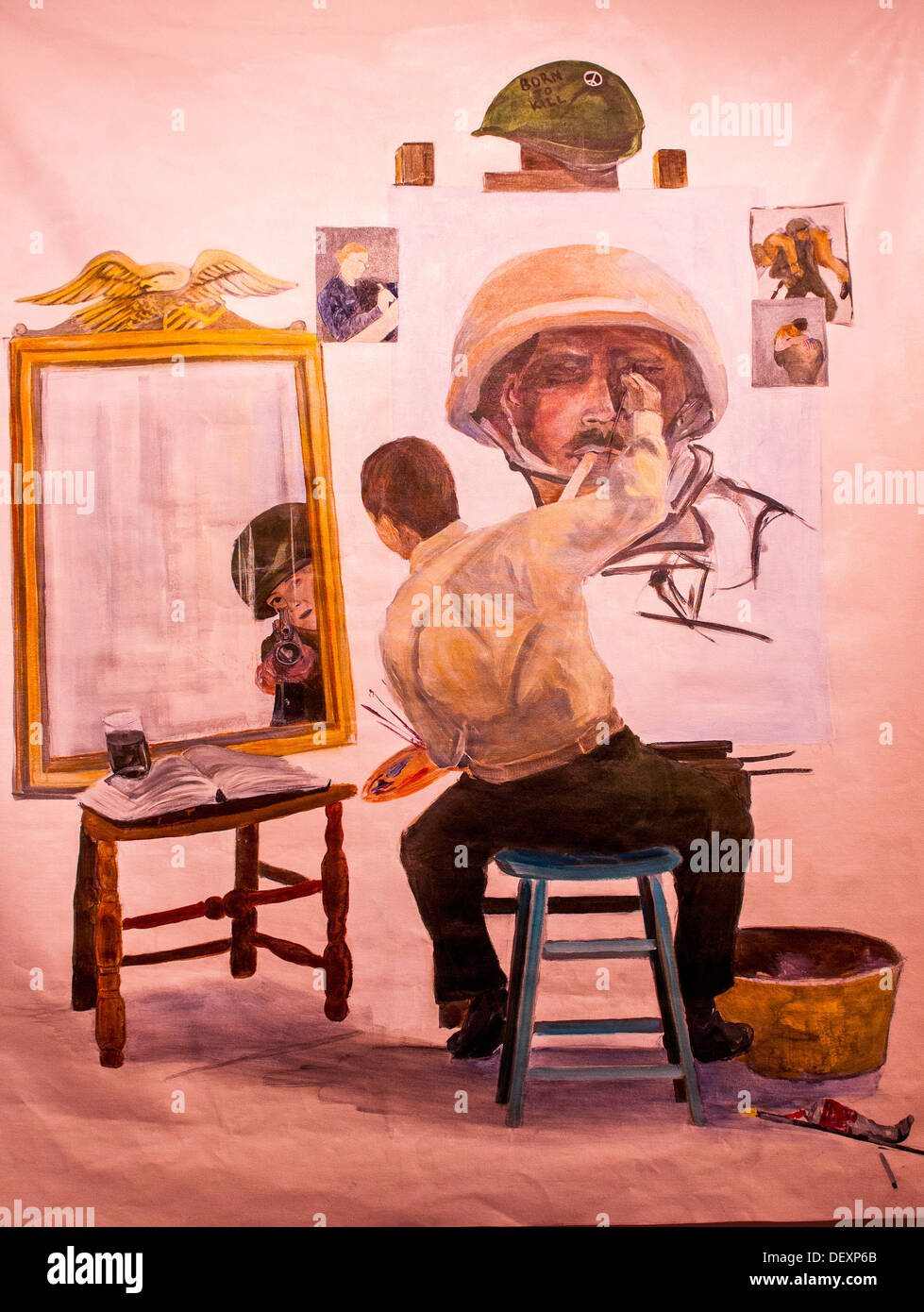 SAN DIEGO, California -- Un Veterano dipinge se stesso in un dipinto che riecheggia quella di Norman Rockwell più famosi autoritratti, e Foto Stock