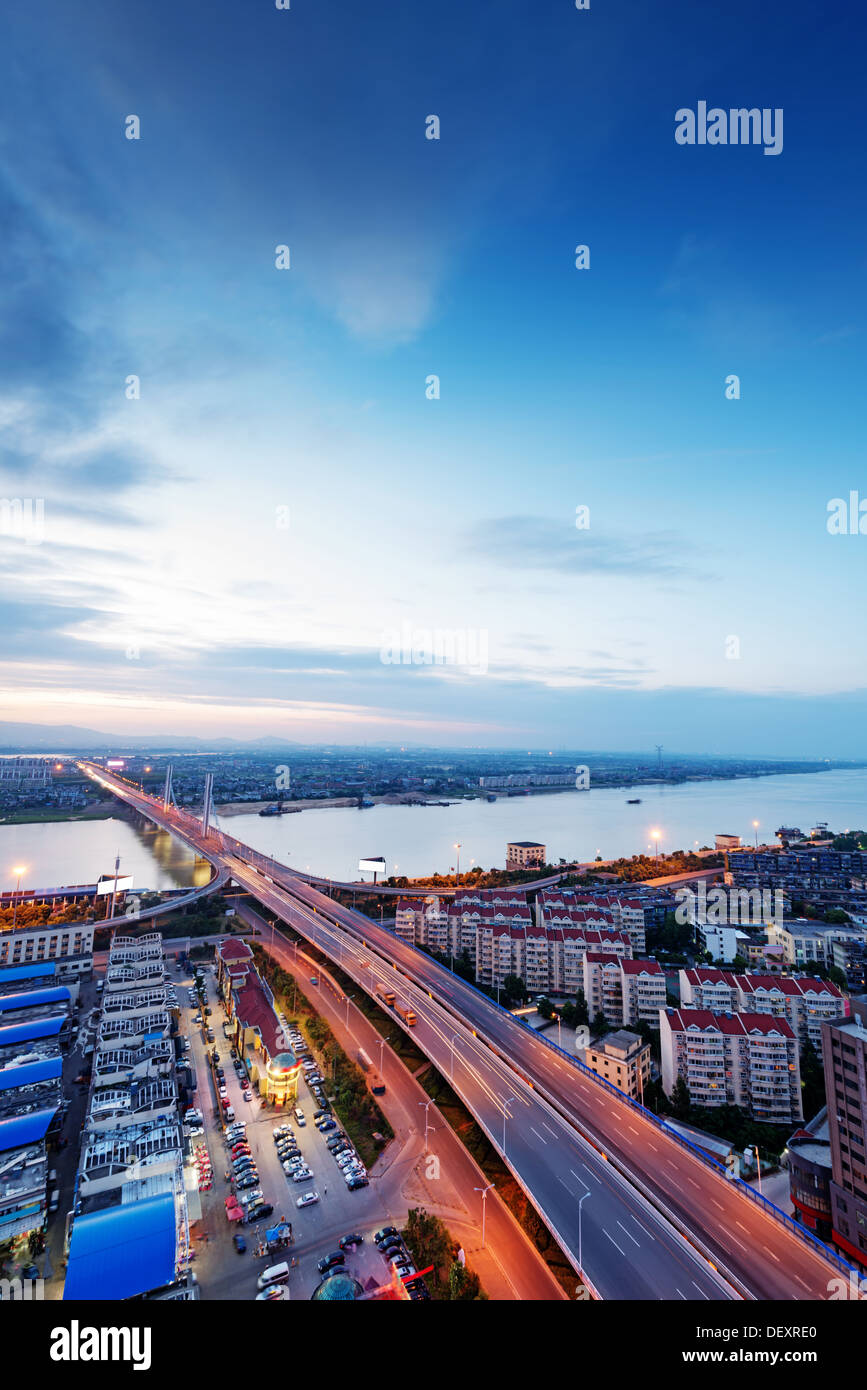 Vista aerea della città di notte Foto Stock