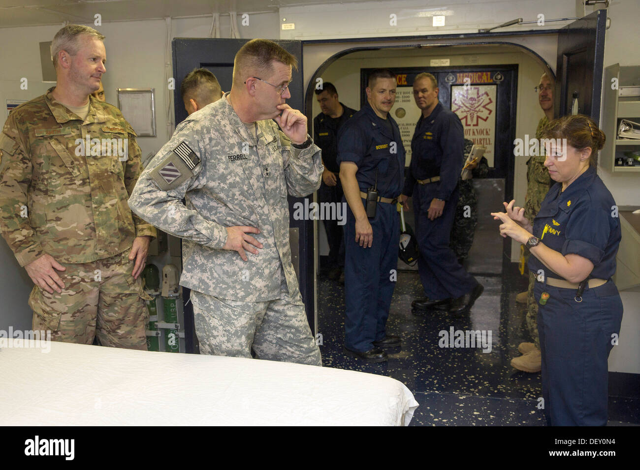 Air Force Brig. Gen. Scott Smith, Vice comandante, Combined Joint Task Force Corno d Africa e l'esercito Il Mag. Gen. Terry ferrell, Foto Stock