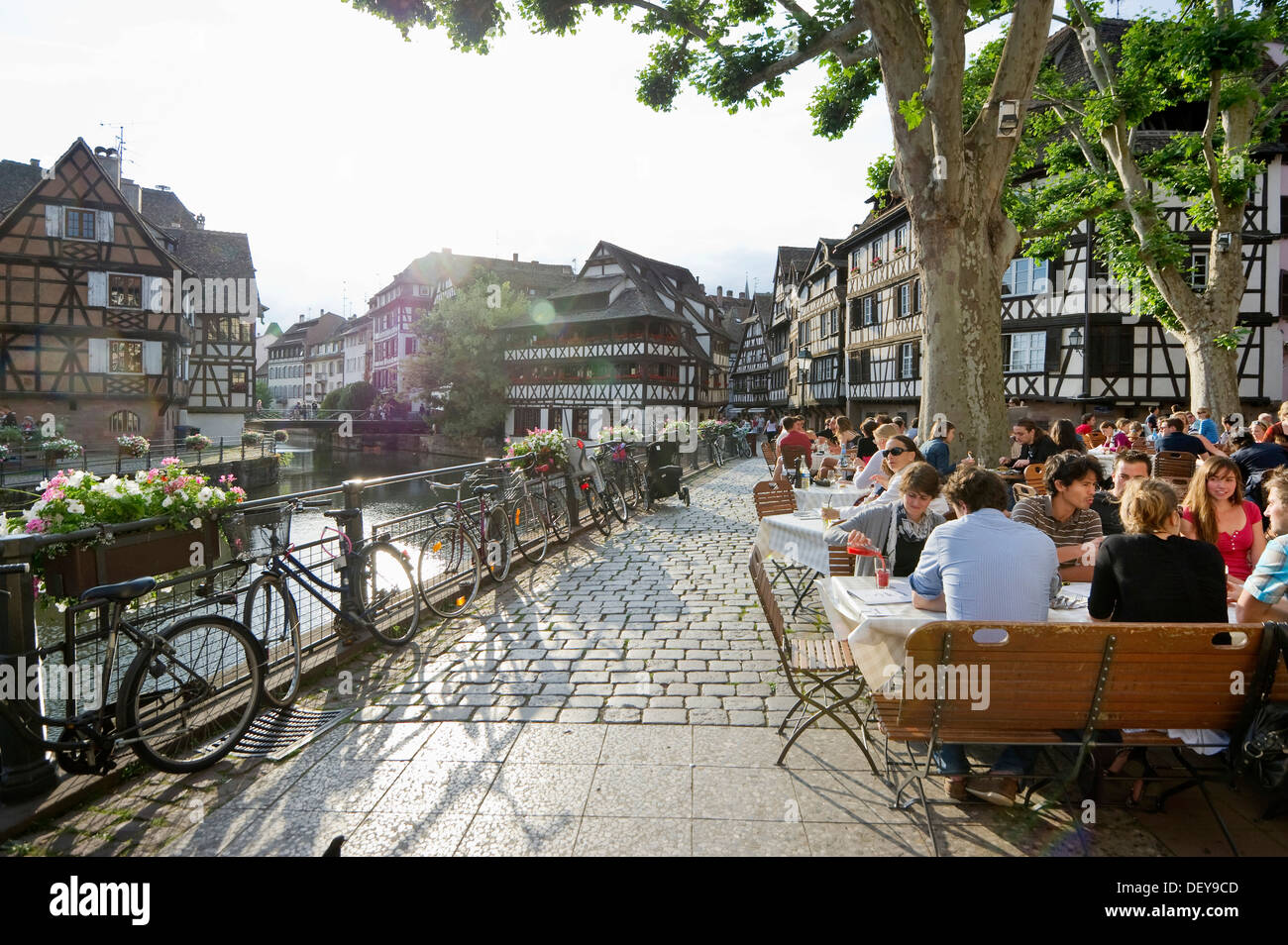 Ristorante, Petite France di Strasburgo, Alsazia, Francia, Europa Foto Stock