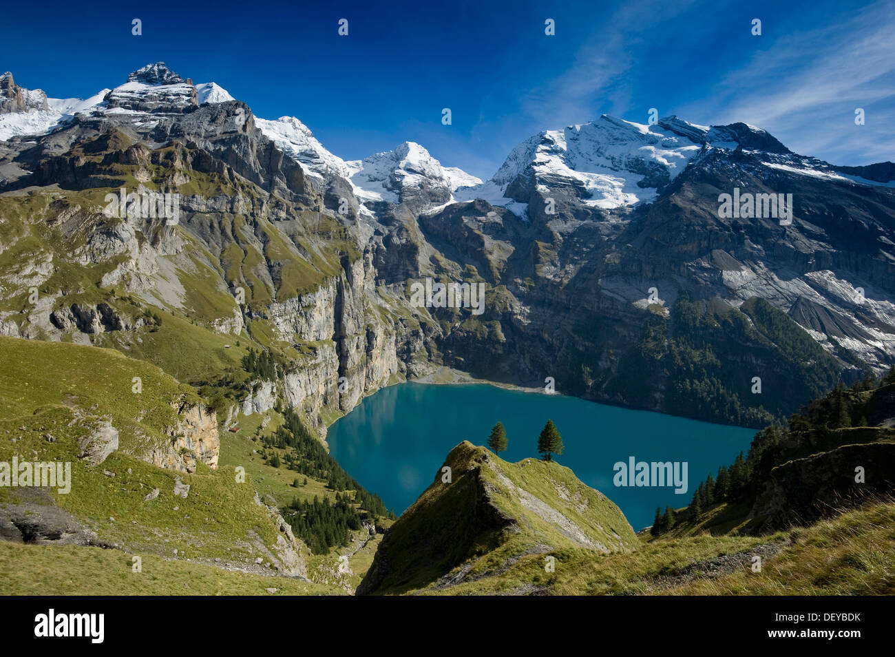 Lago Oeschinensee, Kandersteg, Oberland bernese, il Cantone di Berna, Svizzera, Europa Foto Stock