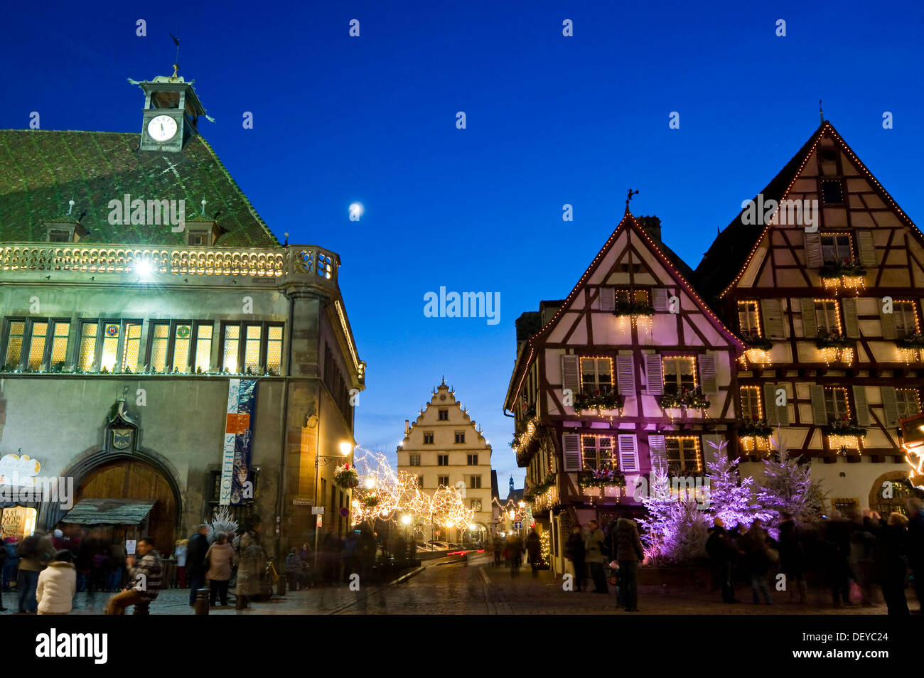 Il quartiere storico di Colmar con decorazione di Natale, Alsazia, Francia, Europa Foto Stock