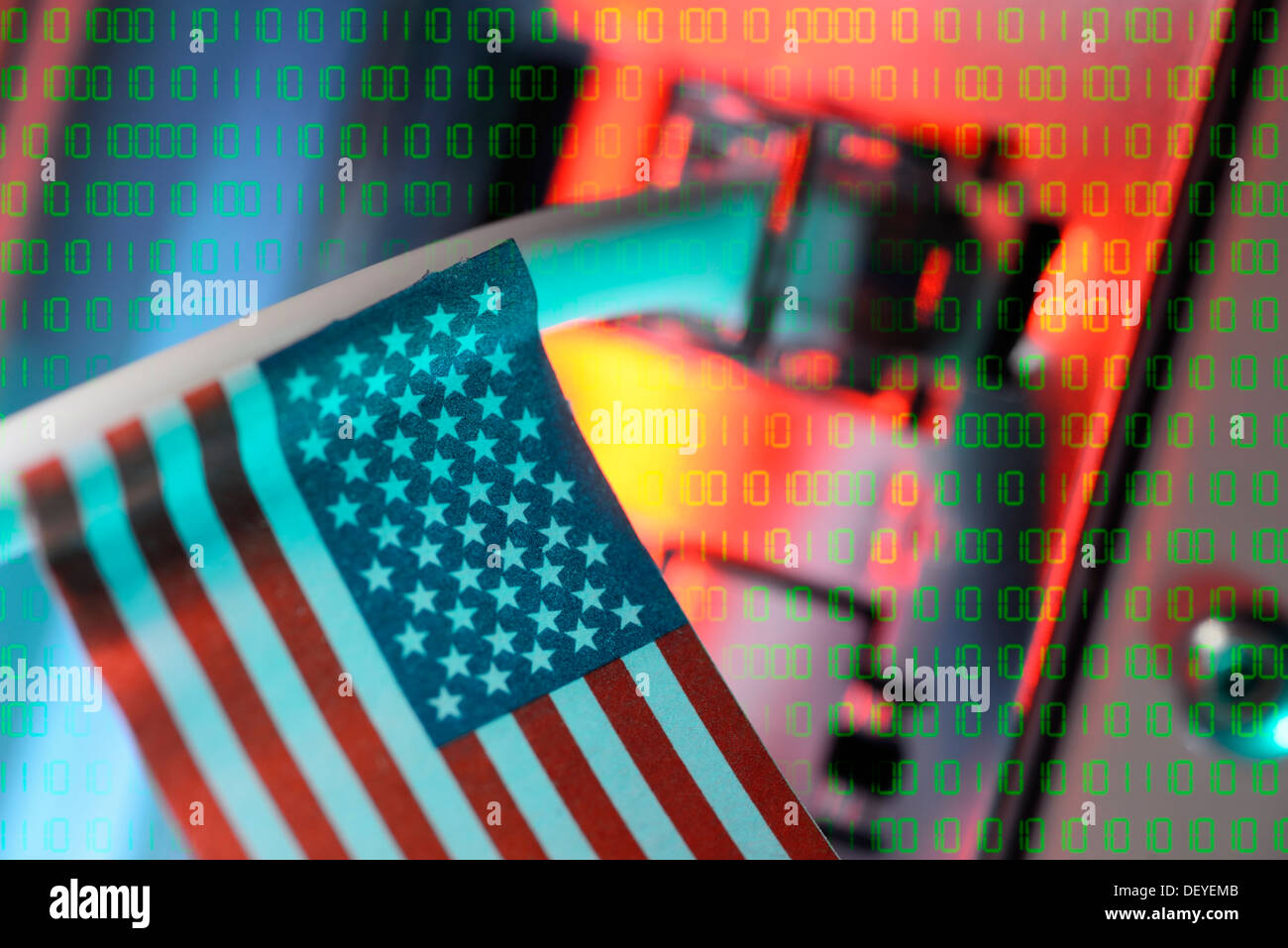 Cavo di Internet con la bandiera degli Stati Uniti, prism Spaehprogramm, Internetkabel mit USA-Fahne, Spähprogramm Prisma Foto Stock