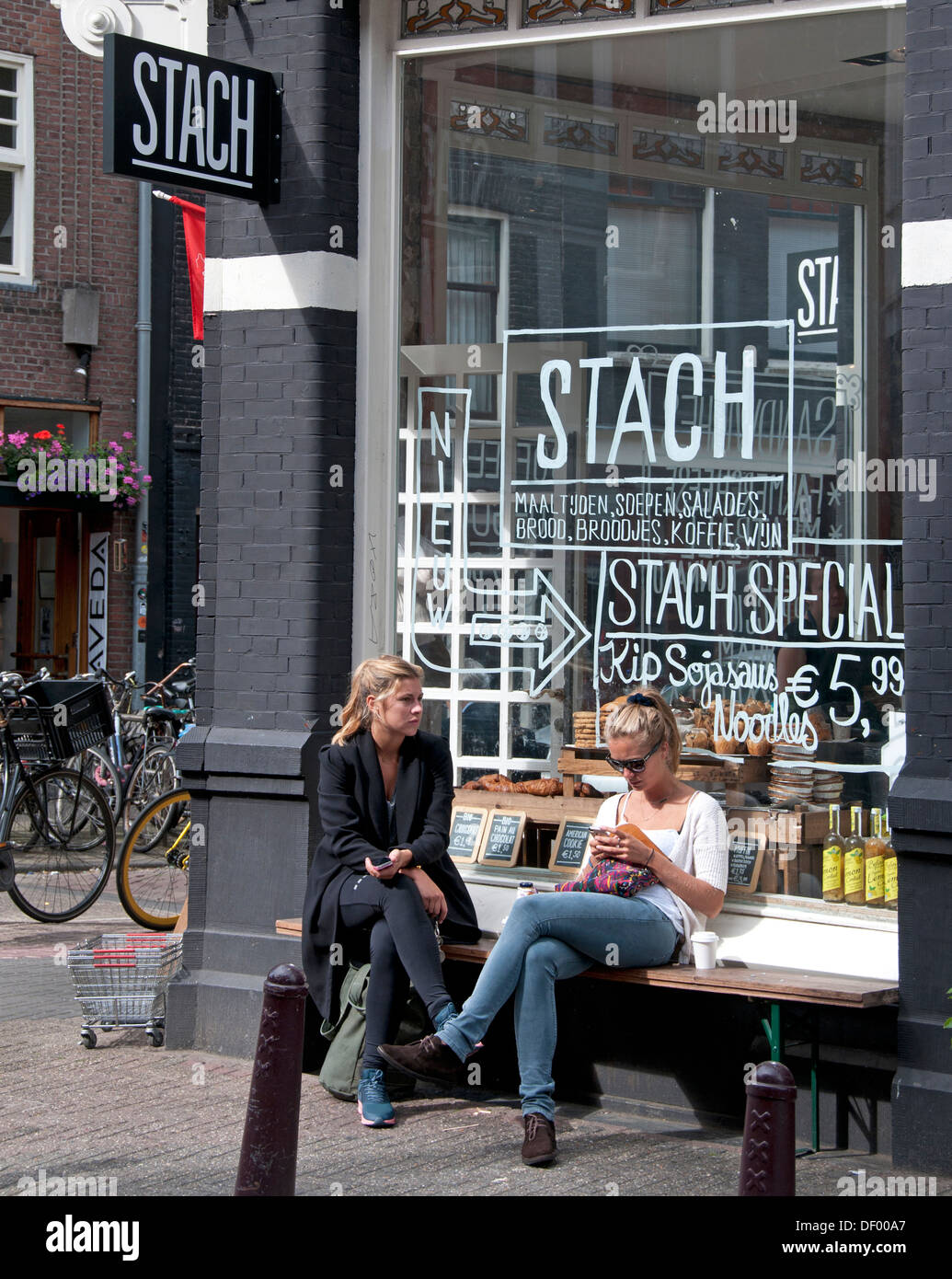 Stach cibo Amsterdam Traiteur Nieuwe Spiegelstraat Netherlnds Foto Stock