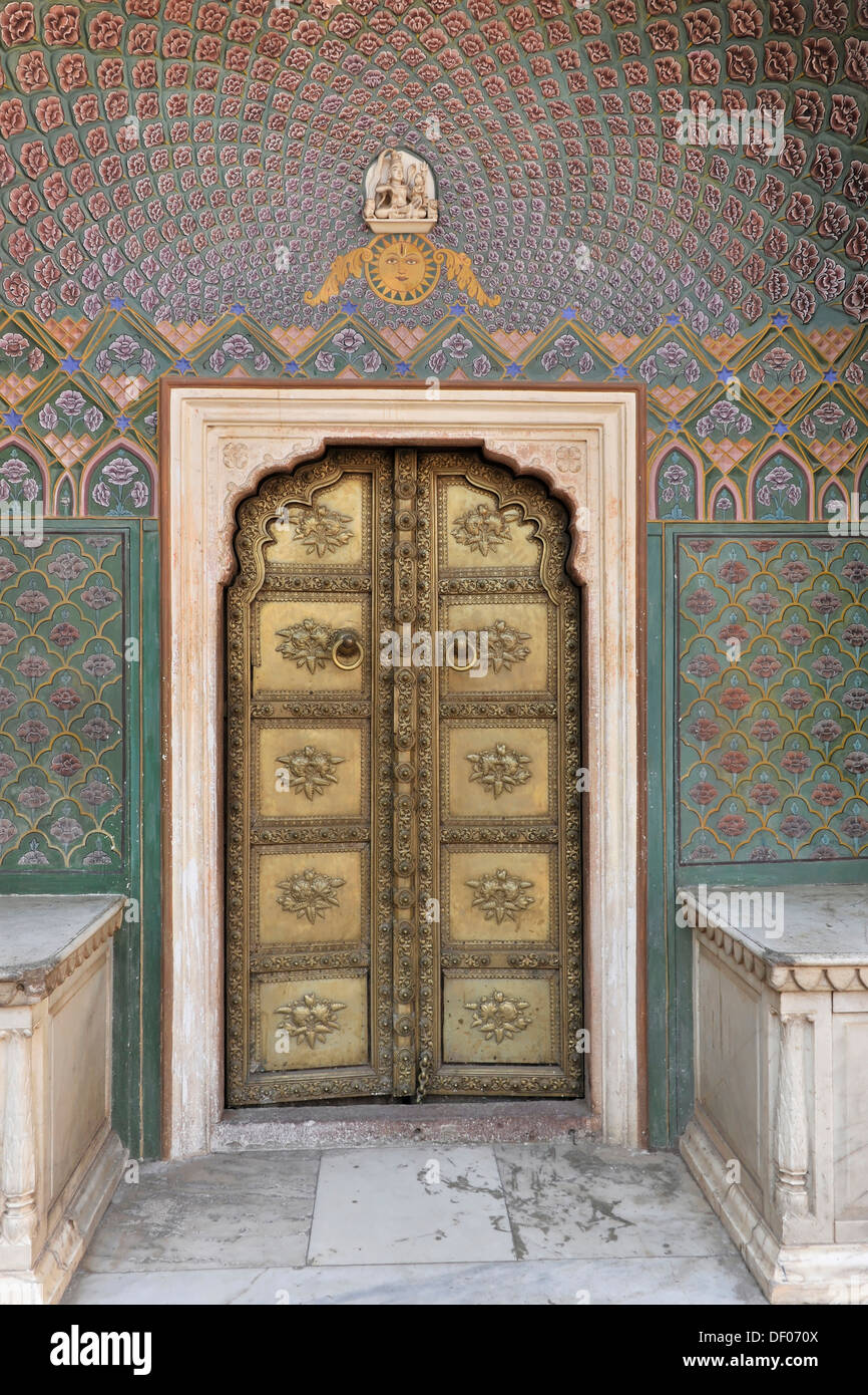 Porta di ingresso, Chandra Mahal city Palace Jaipur, Rajasthan, Nord India, India, Asia del Sud, Asia Foto Stock