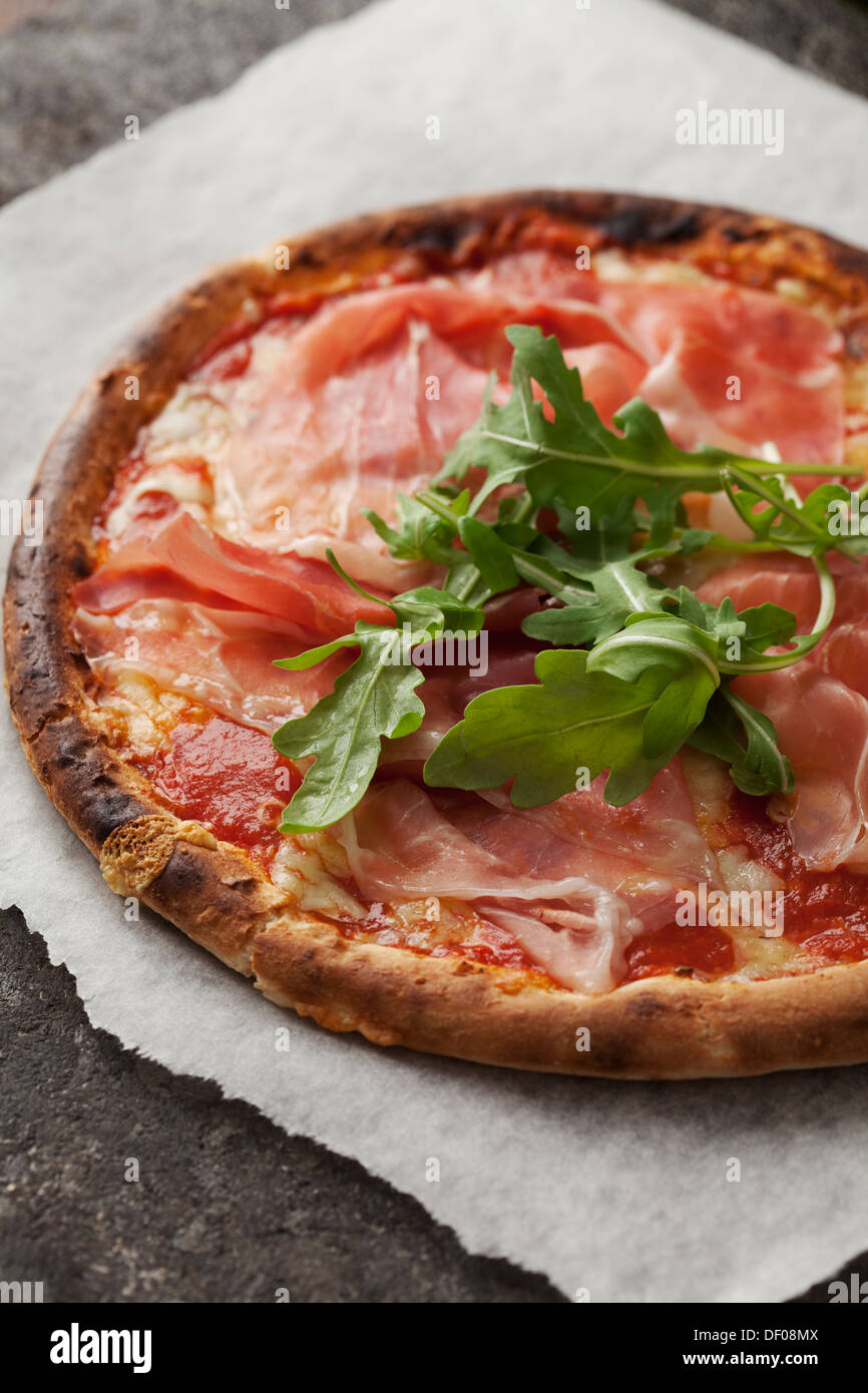 Pizza con prosciutto di Parma Foto Stock