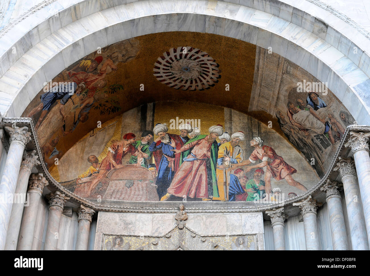 La Basilica di San Marco, ingresso, dettaglio, murale, mosaico, Venezia, Veneto, Italia, Europa Foto Stock