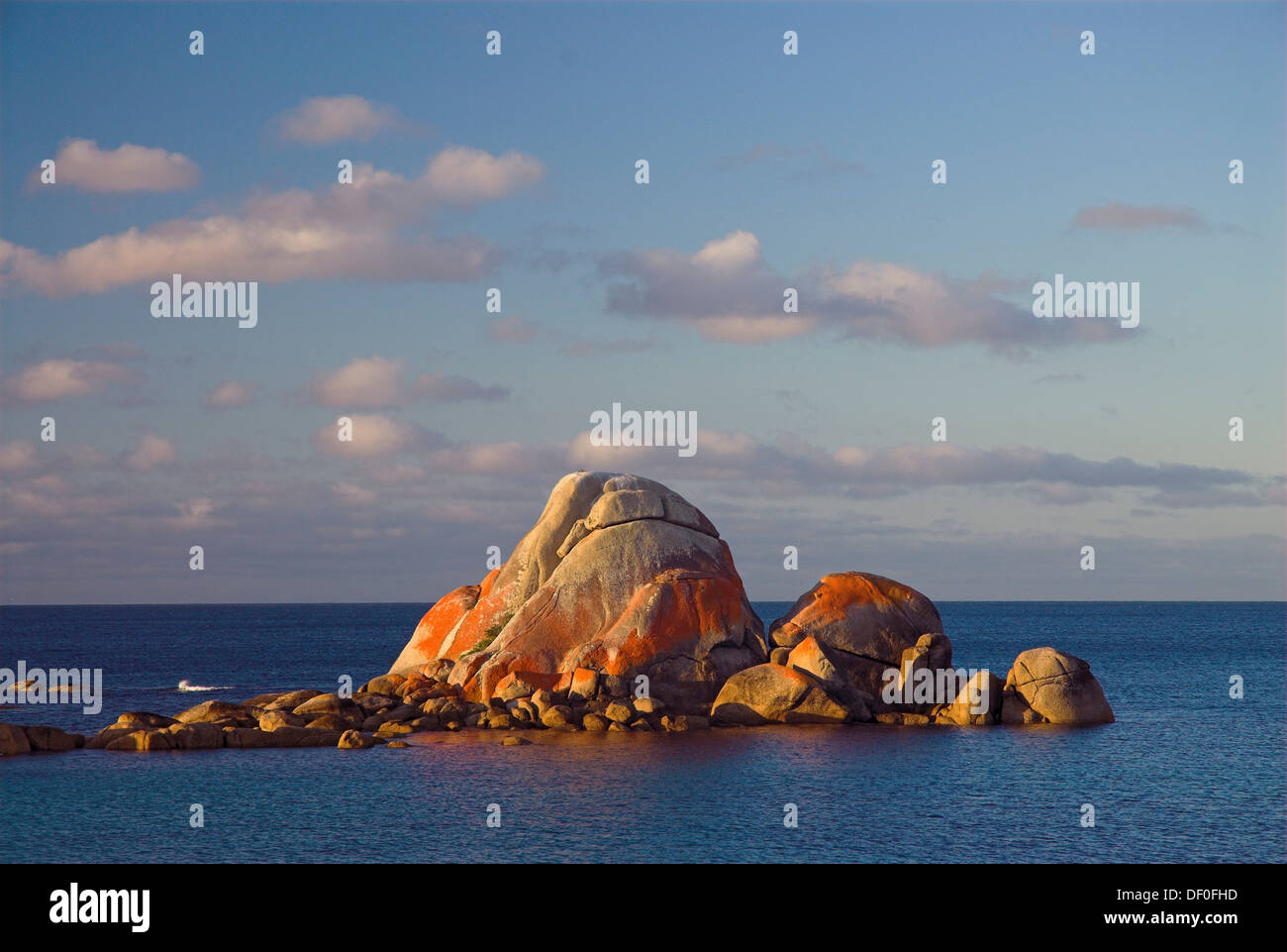 Rocce al punto da picnic, Mount William National Park in morbida luce della sera, Mount William National Park, la Tasmania, Australia Foto Stock