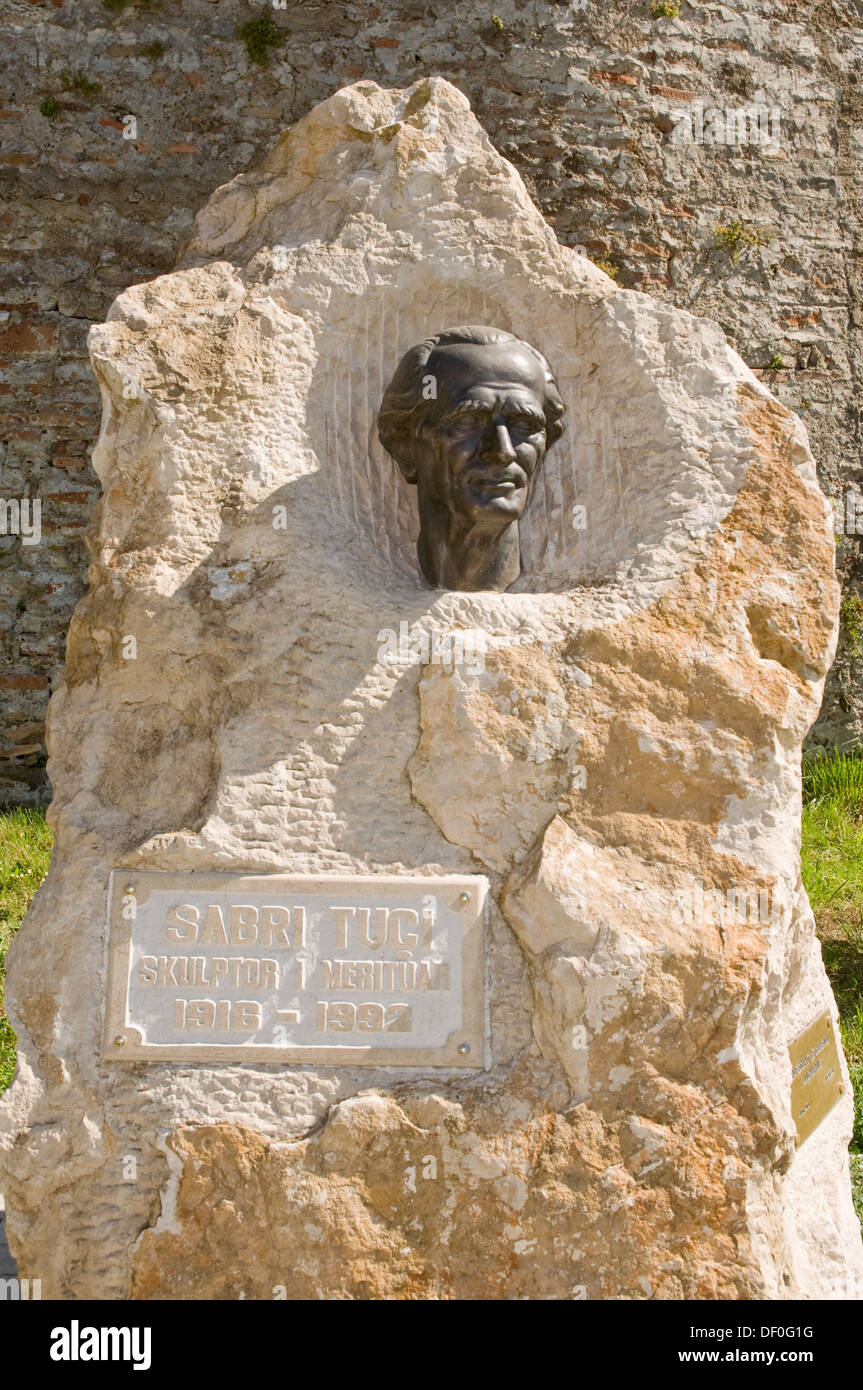 L'Europa, Albania, Durazzo, statua di Sabri Tucci, (1919-1990) Foto Stock