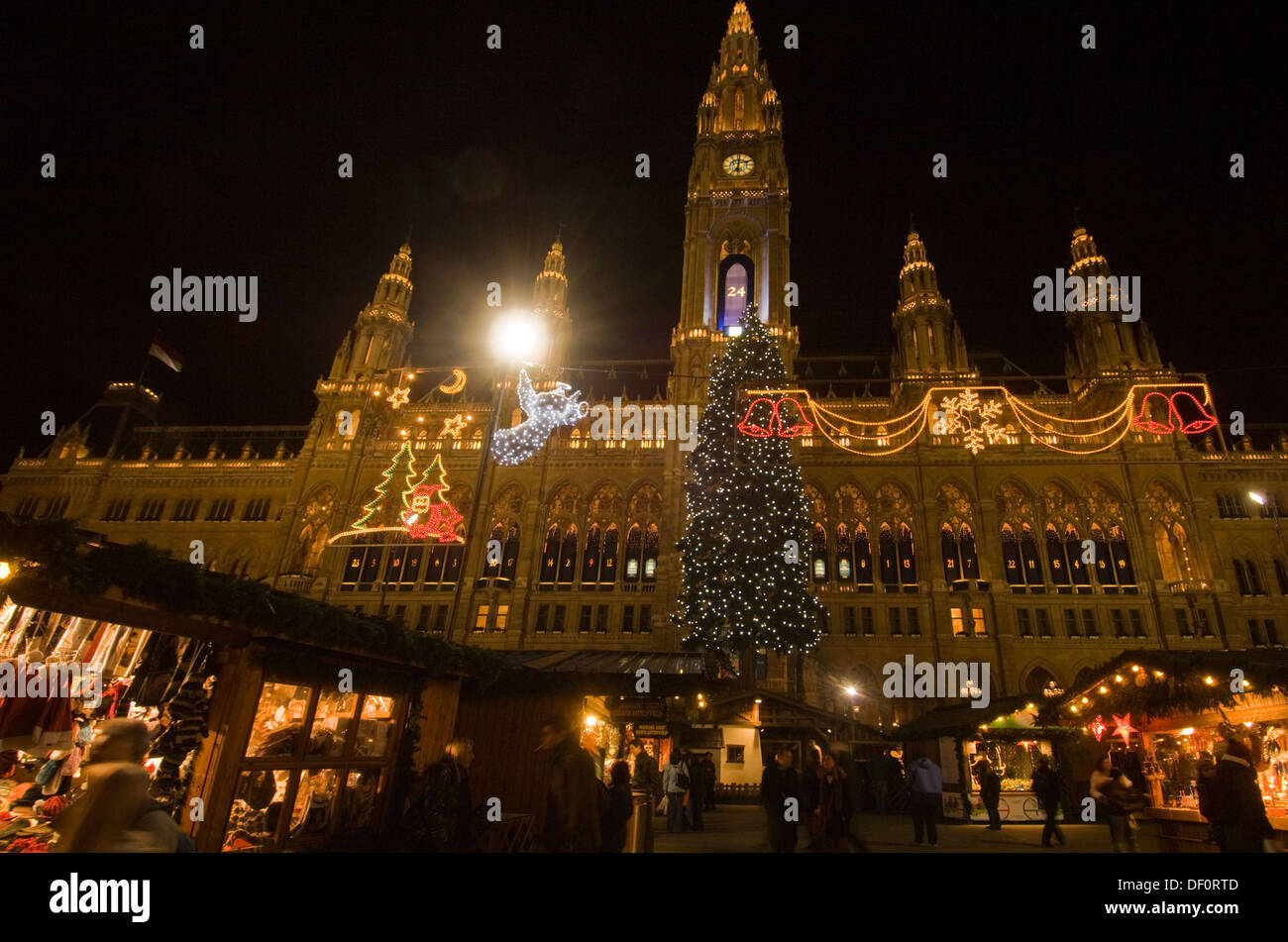 Österreich, Wien, Weihnachtsmarkt am Rathaus Foto Stock