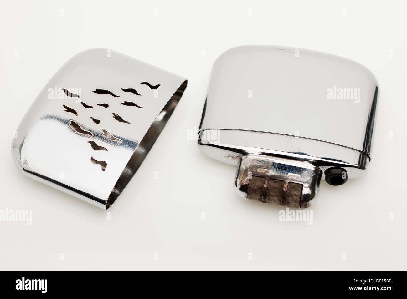 La benzina in metallo scaldamani dopo il primo utilizzo Foto Stock