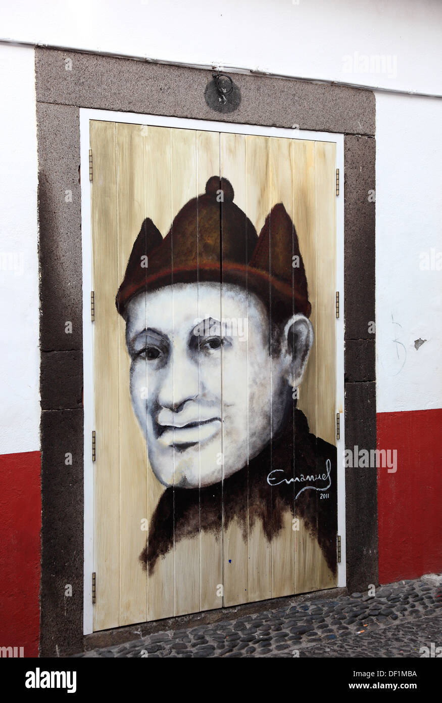 Madeira, Funchal, porte dipinte nella città vecchia, l'arte di porte aperte in via di Santa Maria Foto Stock