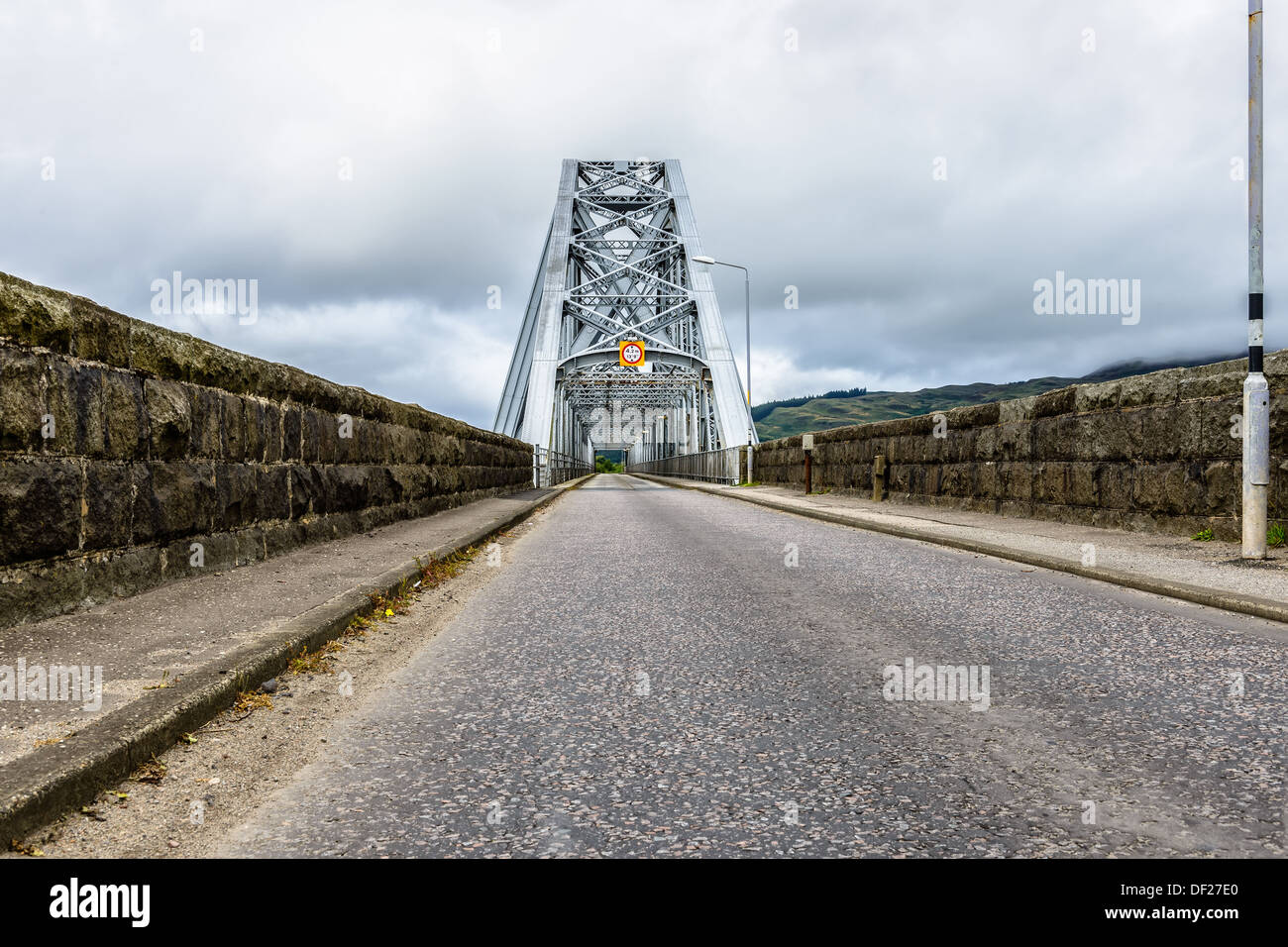 L'Connel Bridge è un ponte a sbalzo che si estende a Loch Etive a Connel in Scozia Foto Stock