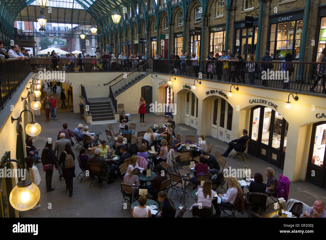 Cene Alfresco - Covent Garden - Londra Foto Stock