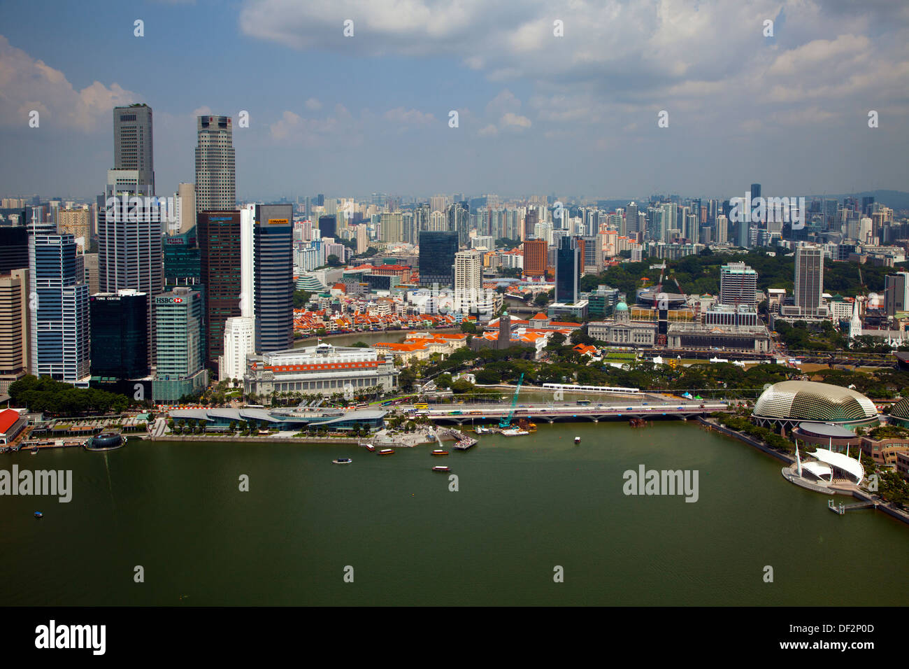 I grattacieli di Singapore città stato Asia centri finanziari skyline di potenza bay uno stato moderno simboli soldi degli scambi commerciali di destinazione Foto Stock
