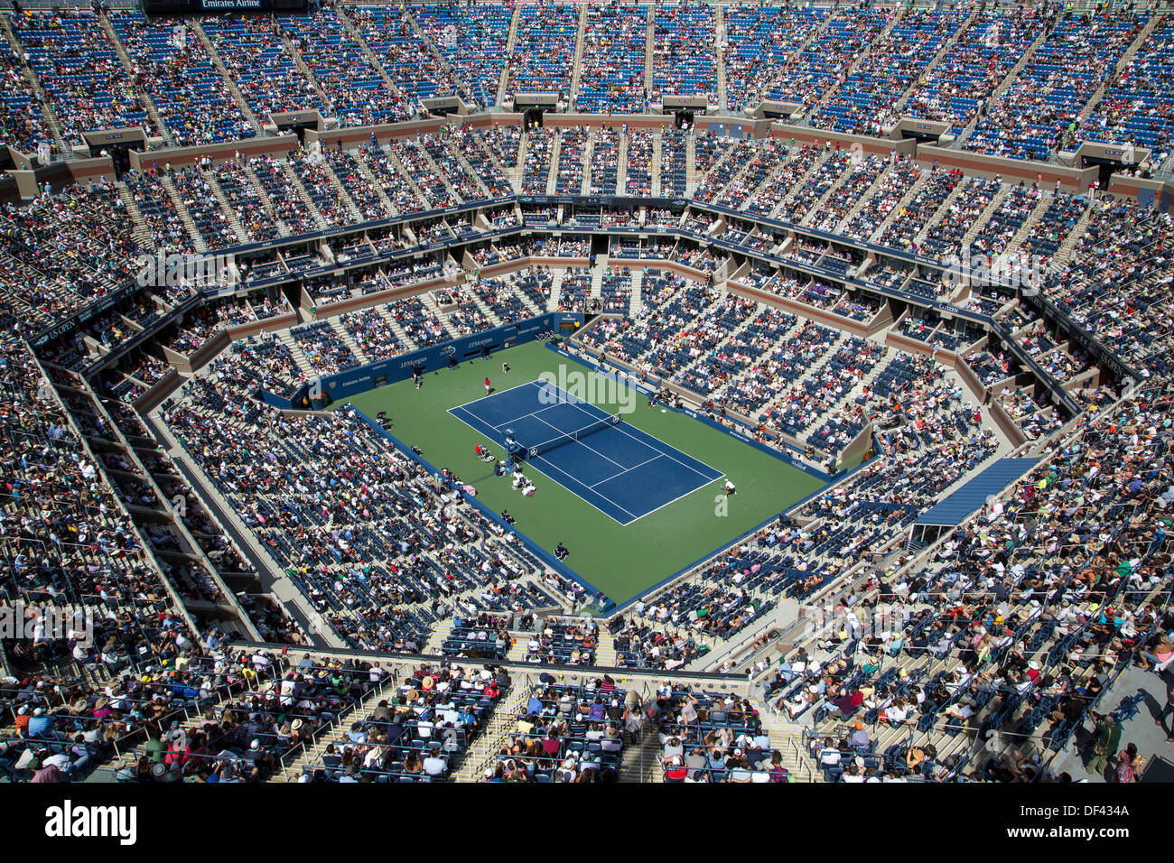 L'Arthur Ashe Stadium a Billie Jean King National Tennis Center durante il 2013 US Open Tennis Championships Foto Stock