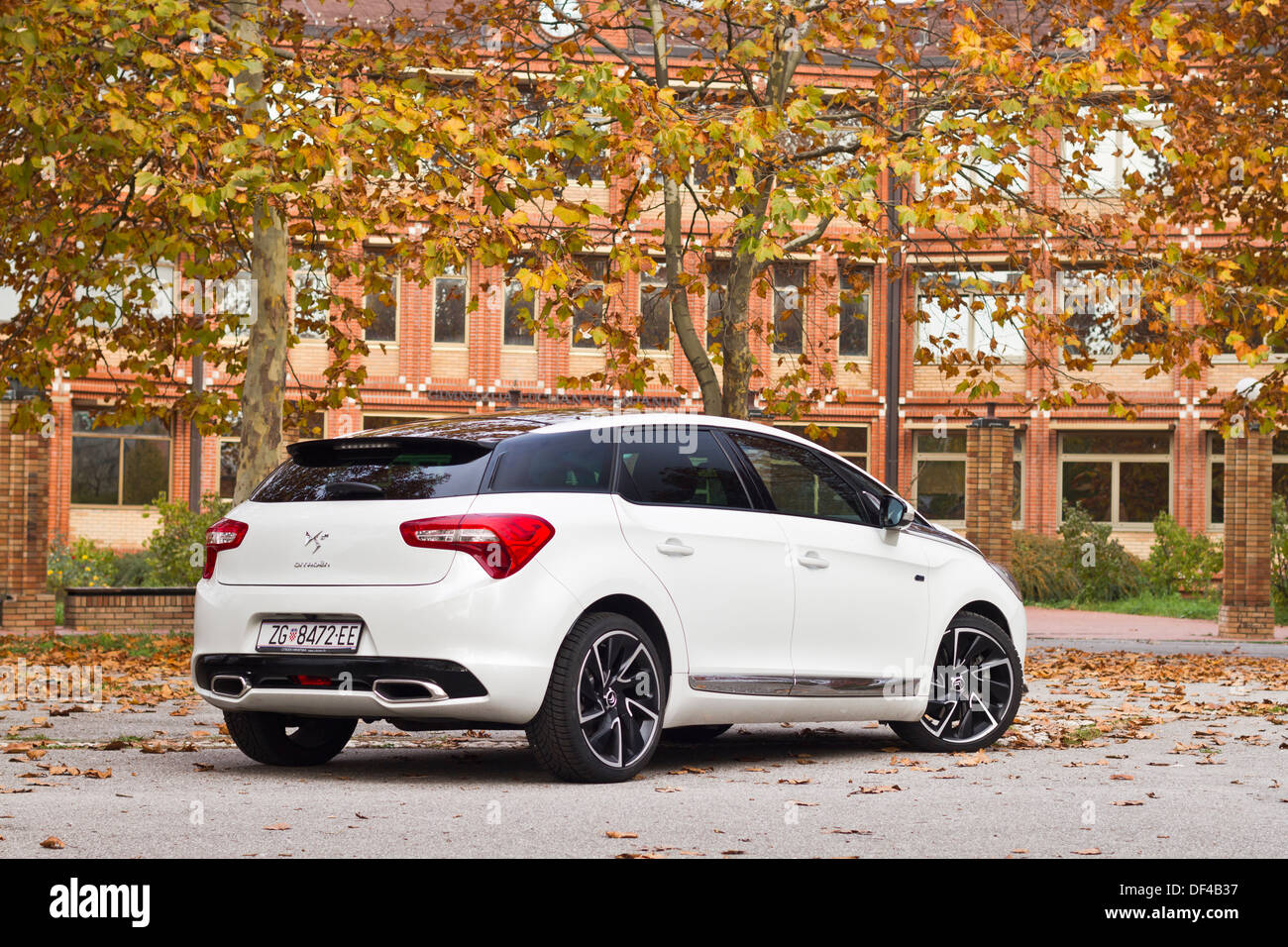 Citroen DS5 Sport Chic Hybrid4 Airdream Foto Stock