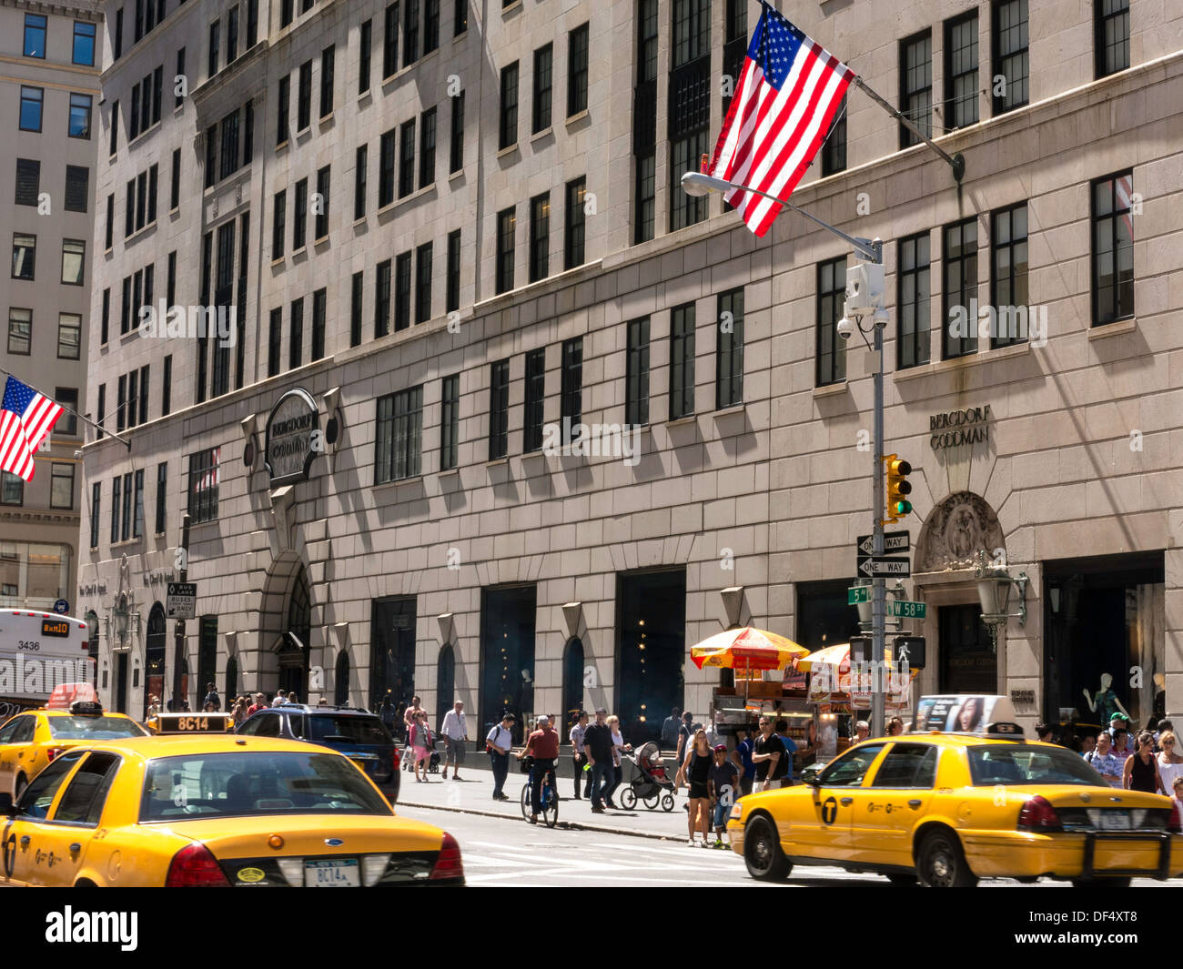 Bergdorf Goodman Department Store sulla Fifth Avenue, New York Foto Stock