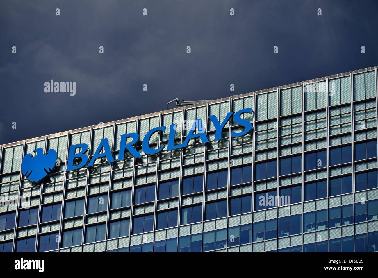 Barclays UK il quartier generale a 1 Churchill Place Canary Wharf, Londra  Foto stock - Alamy