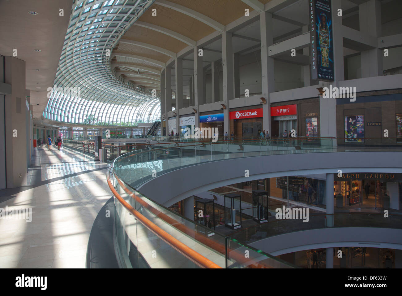 Aeroporto di Ngurah Rai ala Denpasar Bali Indonesia nuova ala sito in costruzione moderna città tradizionale traffico turistico marca Asia Foto Stock