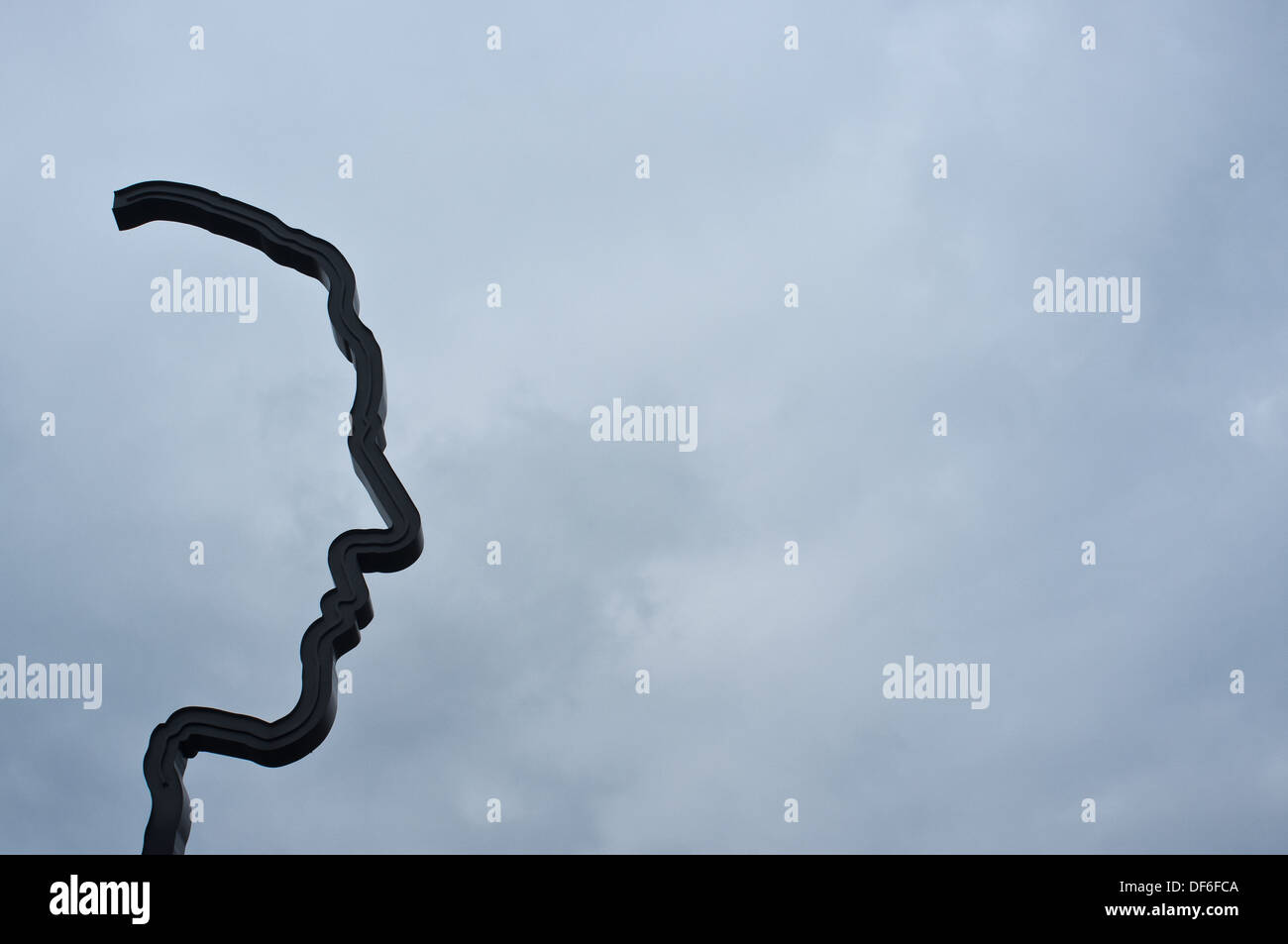 Una statua commemora Johann Georg Elser, un falegname e la resistenza tedesca fighter, assassinato a Dachau nel 1945 Foto Stock