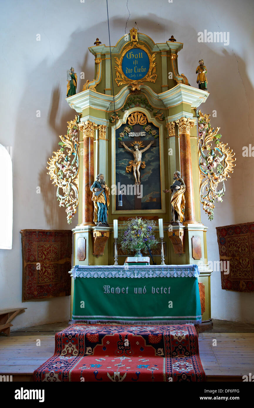 Interno della medievale chiesa fortificata di Harman Harman, Brasov, Transilvania. UNESCO - Sito Patrimonio dell'umanità. Foto Stock