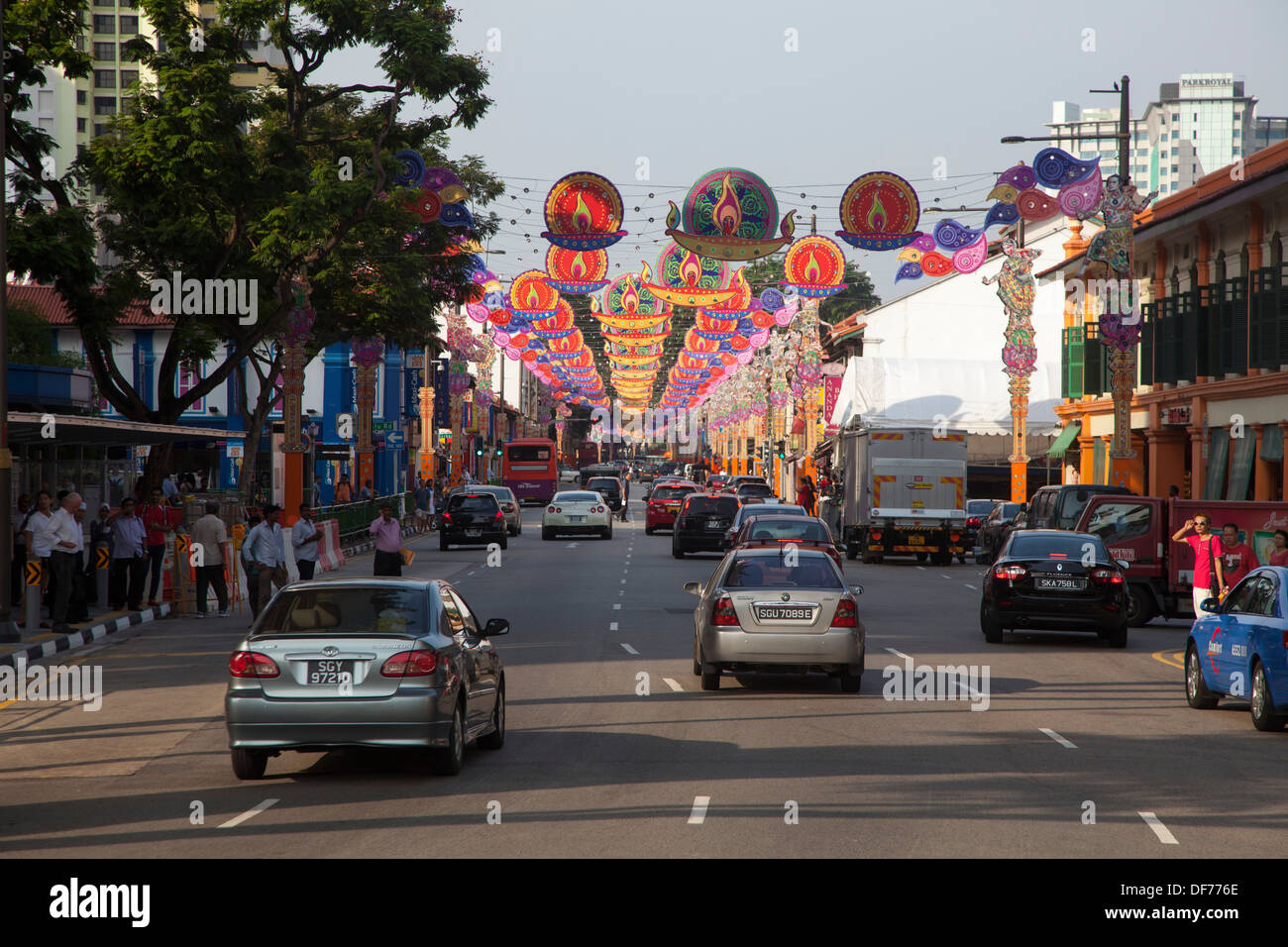 I religiosi street decorazione Singapore Asia capitali potenza finanziaria celebrazione cerimonia tradizione tradizionale festa gioiosa Foto Stock