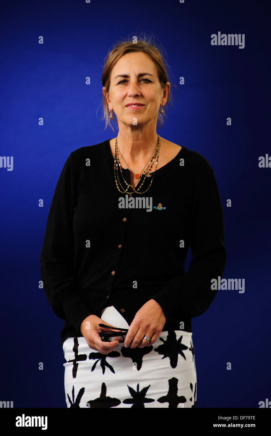 Kirsty Wark, giornalista britannico e presentatore televisivo, frequentando la Edinburgh International Book Festival 2013. Foto Stock