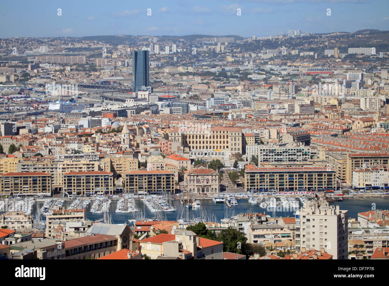 Vista superiore al di sopra del vecchio porto di Marsiglia. Foto Stock