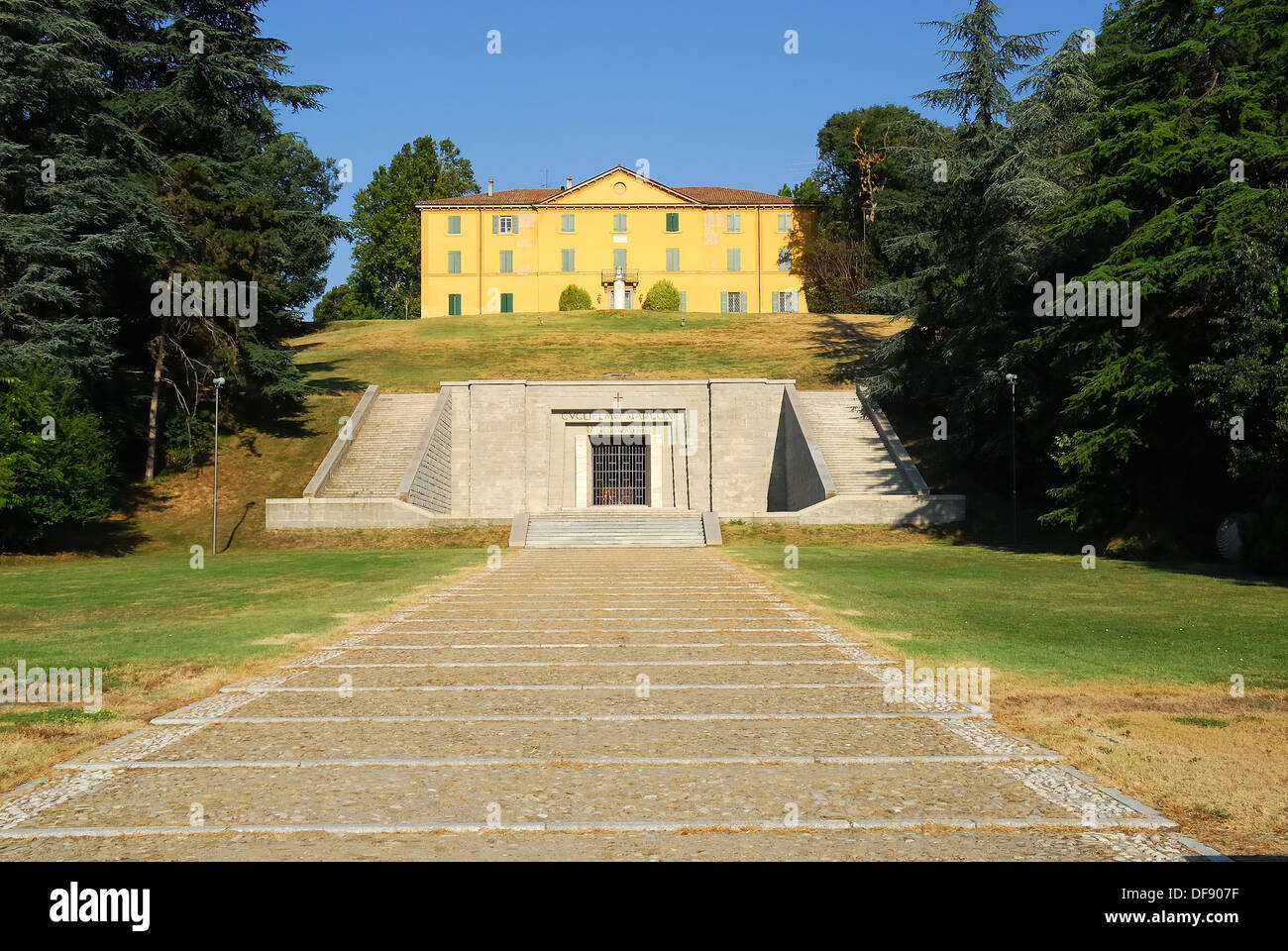 Pontecchio Marconi, Bologna, Italia. Villa Griffone, il Guglielmo Marconi's  house e il Mausoleo Foto stock - Alamy