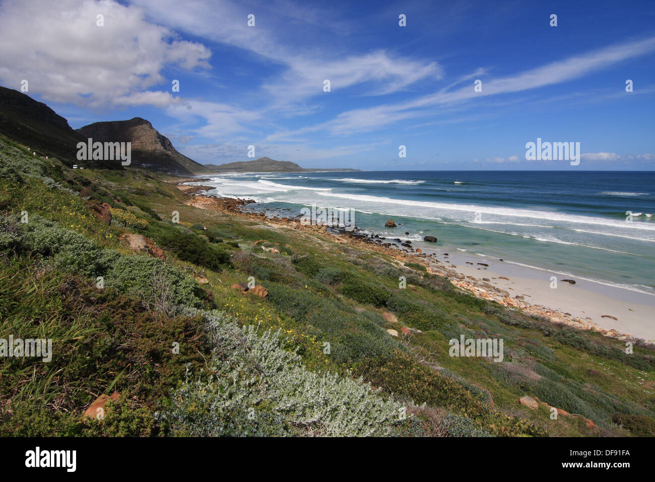 La vista verso Misty scogliere e Scarborough, Cape Town, Sud Africa. Foto Stock