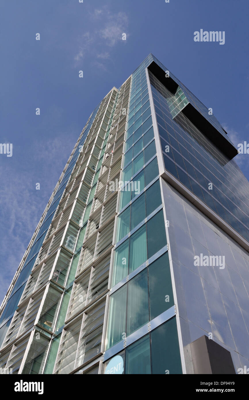 Velocity Tower Apartment Block nel centro di Sheffield Inghilterra UK, isolato a torre residenziale Foto Stock