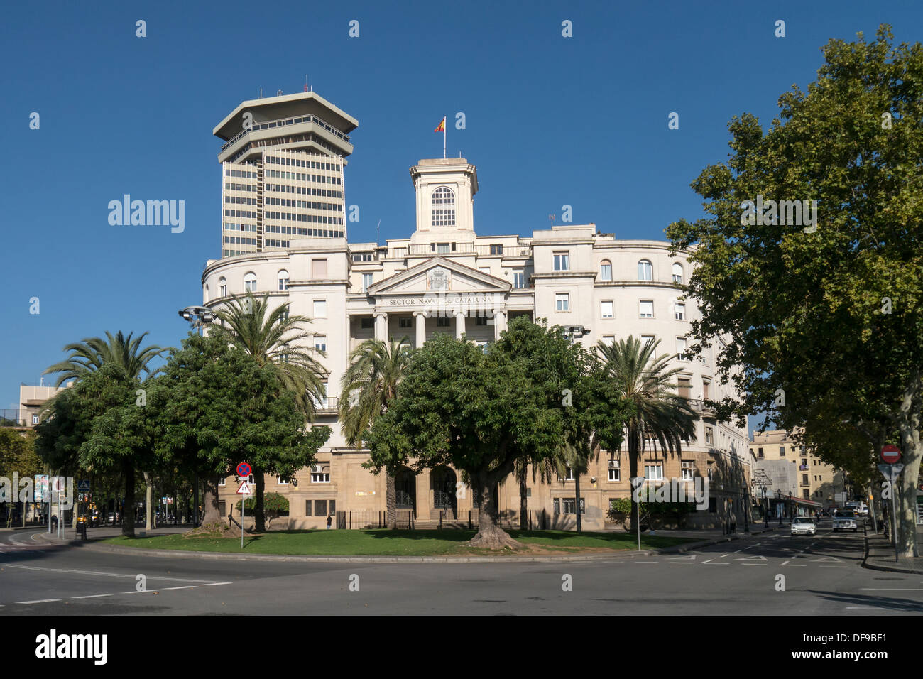 BARCELLONA, SPAGNA - 12 SETTEMBRE 2013: Facciata del settore Naval De Catalunya - un edificio governativo sulla Rambla Foto Stock
