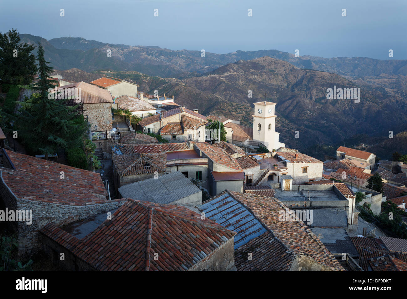 Il villaggio sulla collina di Bova, Calabria Foto Stock