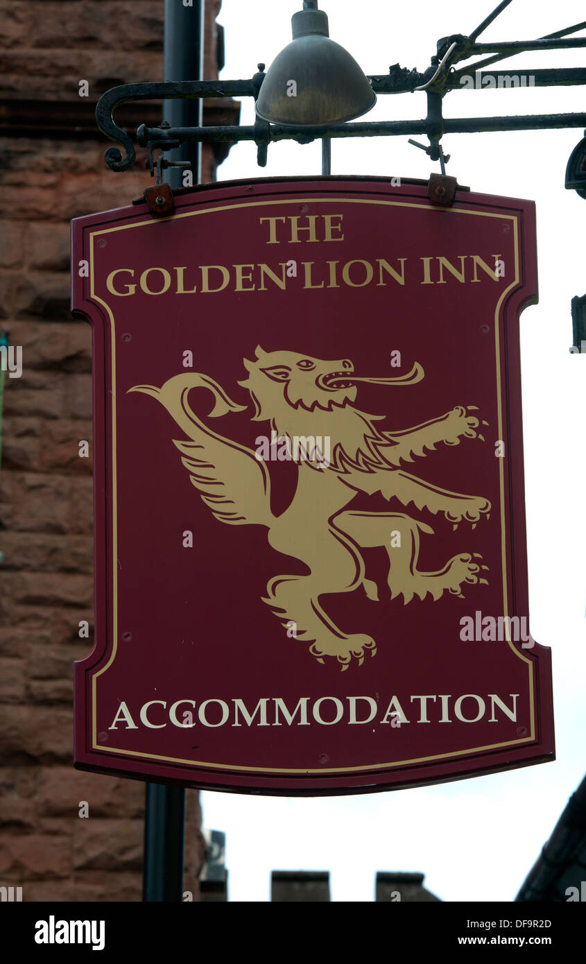 Il Golden Lion Inn segno, Bridgnorth, Shropshire, Inghilterra, Regno Unito Foto Stock