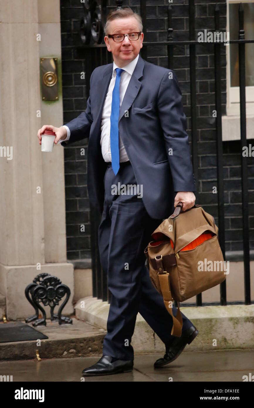 Istruzione segretario Michael Gove assiste il settimanale riunione del gabinetto a No:10 Downing Street a Londra, in Gran Bretagna, il 26 febbraio 2 Foto Stock