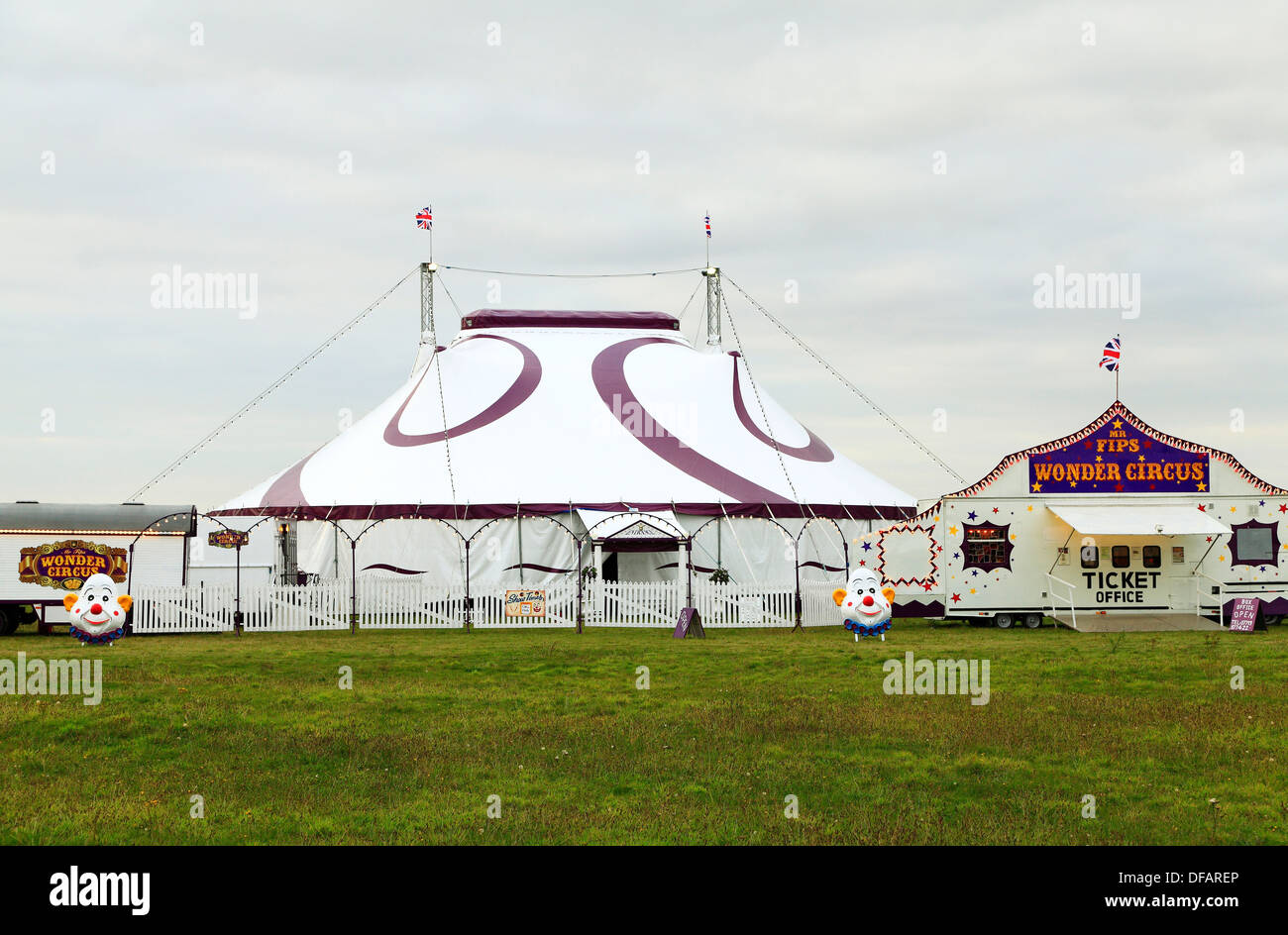 Il sig. Fips circo di meraviglia, Kings Lynn Norfolk, Inghilterra tende tenda visualizza Foto Stock