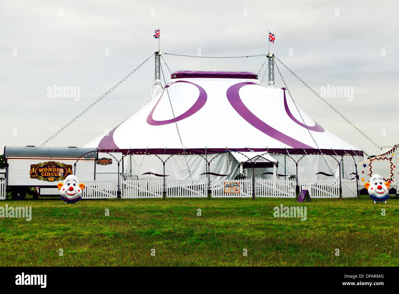 Il sig. Fips circo di meraviglia, Kings Lynn Norfolk, Inghilterra tende tenda visualizza Foto Stock