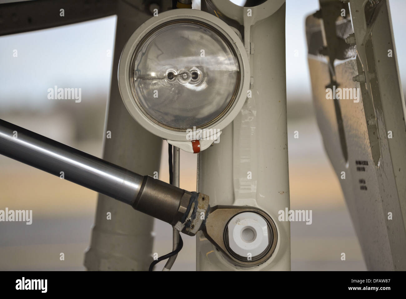 Aerei di atterraggio luce montata su un carrello principale private di aeromobili dell'aviazione generale Foto Stock