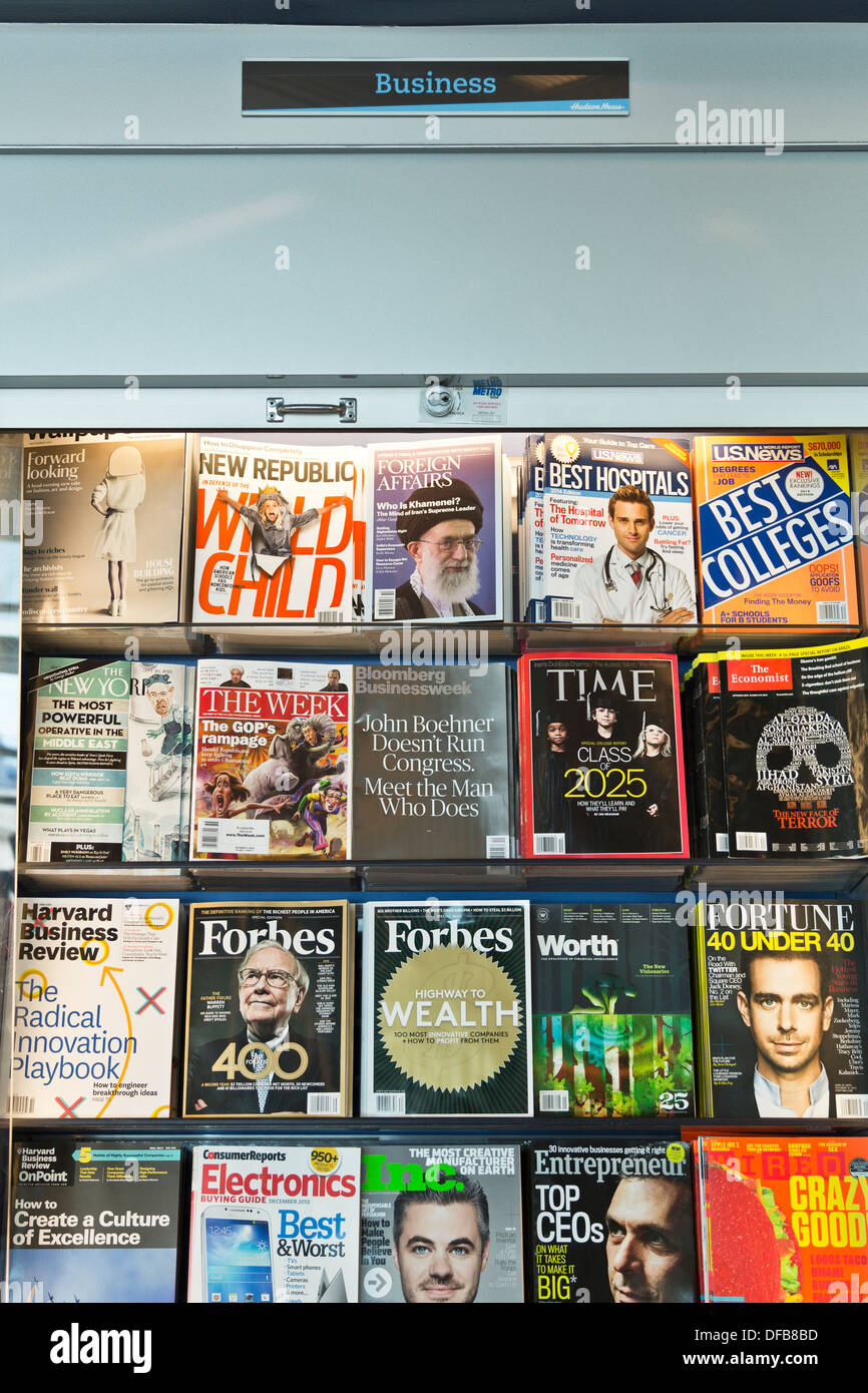 Riviste aziendali per la vendita sul ripiano in bookstore Foto Stock