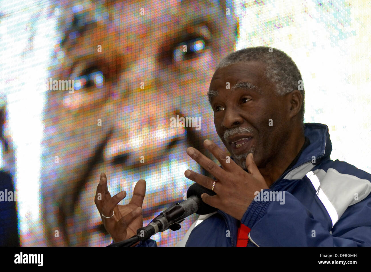 Il Presidente Thabo Mbeki parla durante le elezioni presidenziali in Imbizo Ladysmith, 6 ottobre 2007. Foto Rogan Ward. Foto Stock