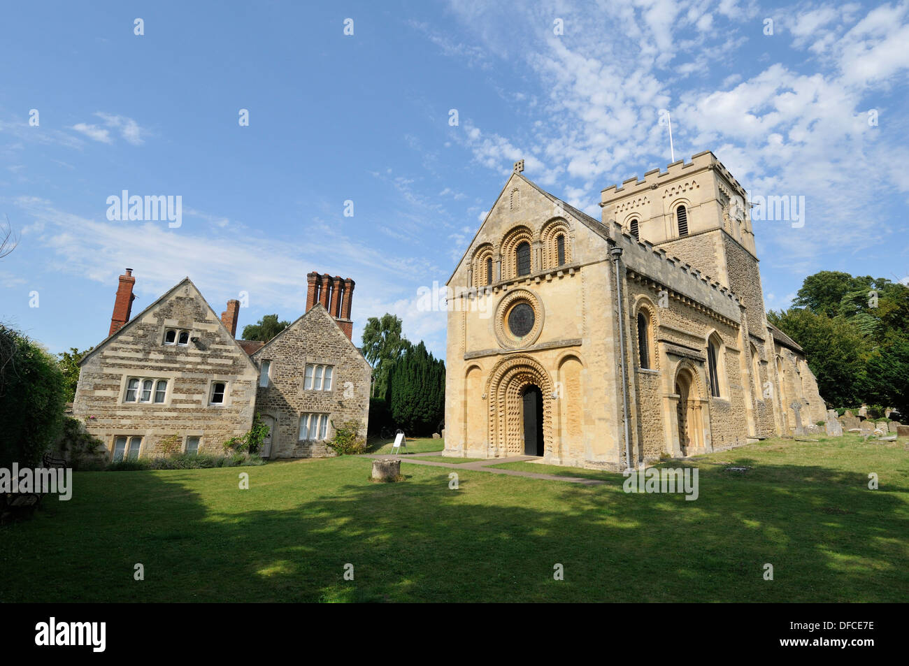 Il XII C Norman chiesa parrocchiale di Santa Maria Vergine, Iffley, Oxfordshire. Foto Stock