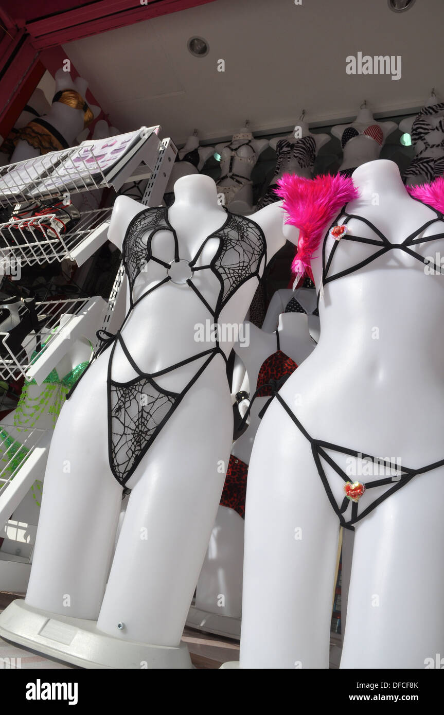 Pattaya (Thailandia): un negozio di lingerie sexy Foto stock - Alamy